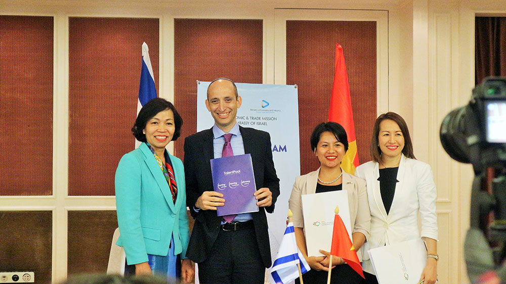 Israel to help VN build community centers
